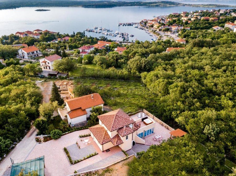 Prekrasna villa blizu mora! Otok Krk!