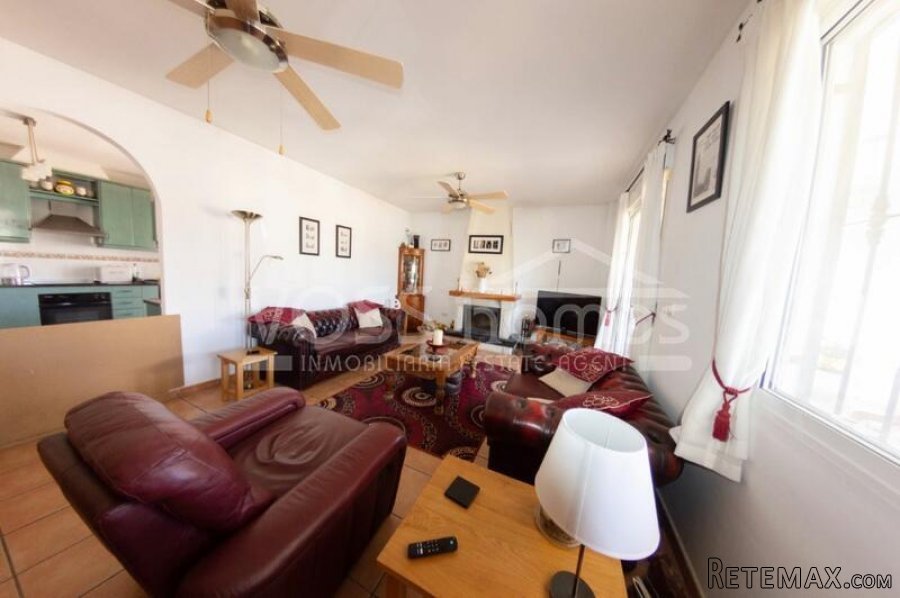 OPEN TO OFFERS - NEW LISTING TO VOSS HOMES - A spacious 3.. - 6