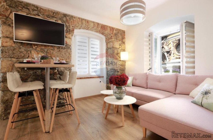 Rijeka, strogi centar, tri moderna stana površine 120 m2 - 6