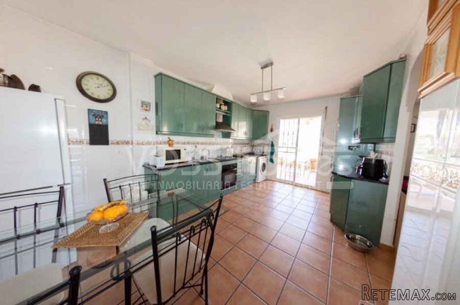OPEN TO OFFERS - NEW LISTING TO VOSS HOMES - A spacious 3.. - 8