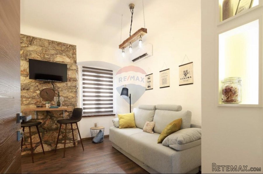 Rijeka, strogi centar, tri moderna stana površine 120 m2 - 9