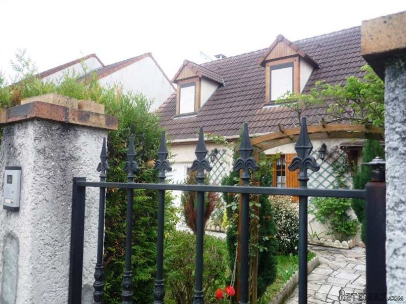 4 Bedroom Detched House For Sale - 2