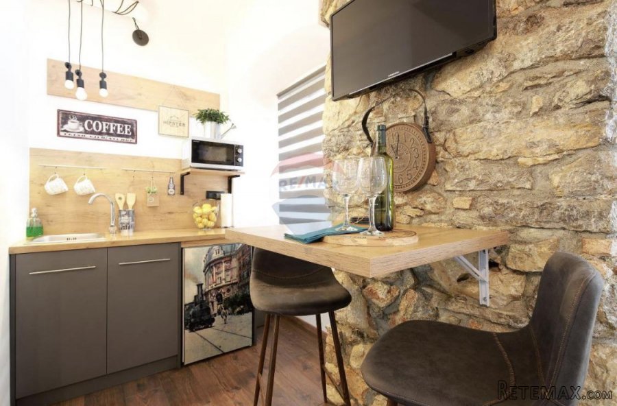 Rijeka, strogi centar, tri moderna stana površine 120 m2 - 10