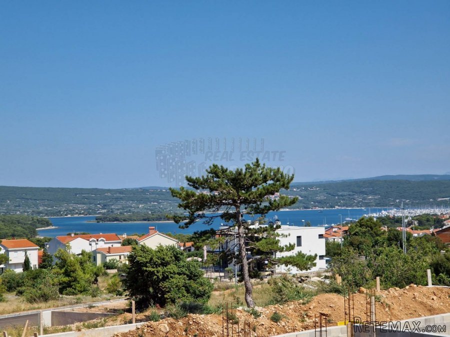 Apartman u novogradnji s pogledom na more! Punat!