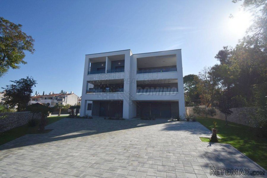 Apartmanska vila na 100 m od mora u Malinskoj!