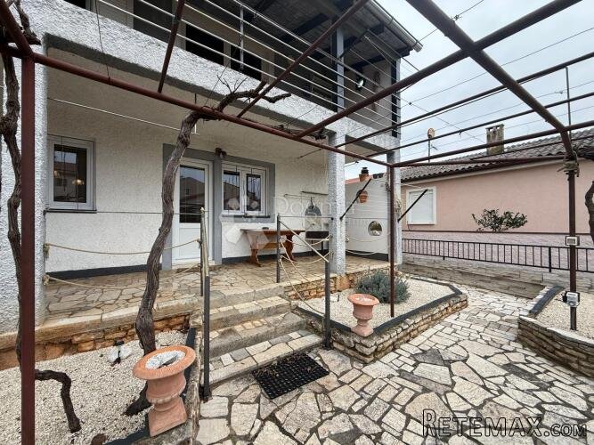 Kuća s 2 stana - 300 m od mora - 2