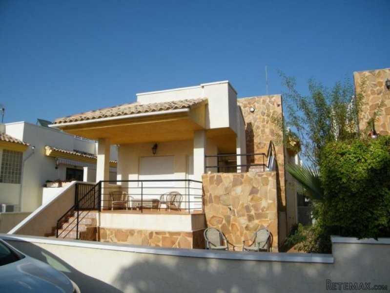 2 Bedrooms - Villa - Alicante - For Sale