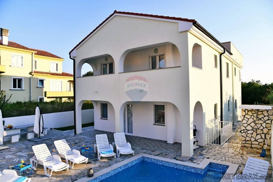 MALINSKA-kuća za investiciju