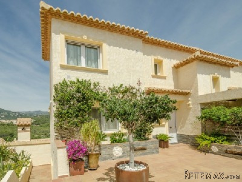 5 Bedrooms - House - Alicante - For Sale - 2