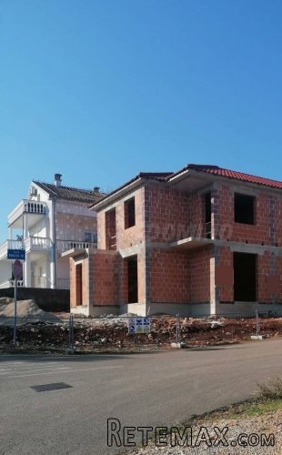 Dvojna moderna kuća-Malinska!