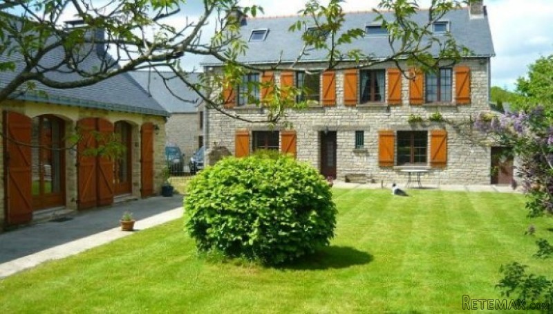 Detached charming property with gite in..