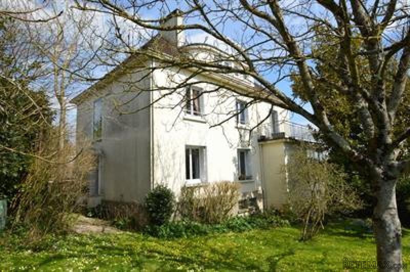 House with Garden, Great Town Location