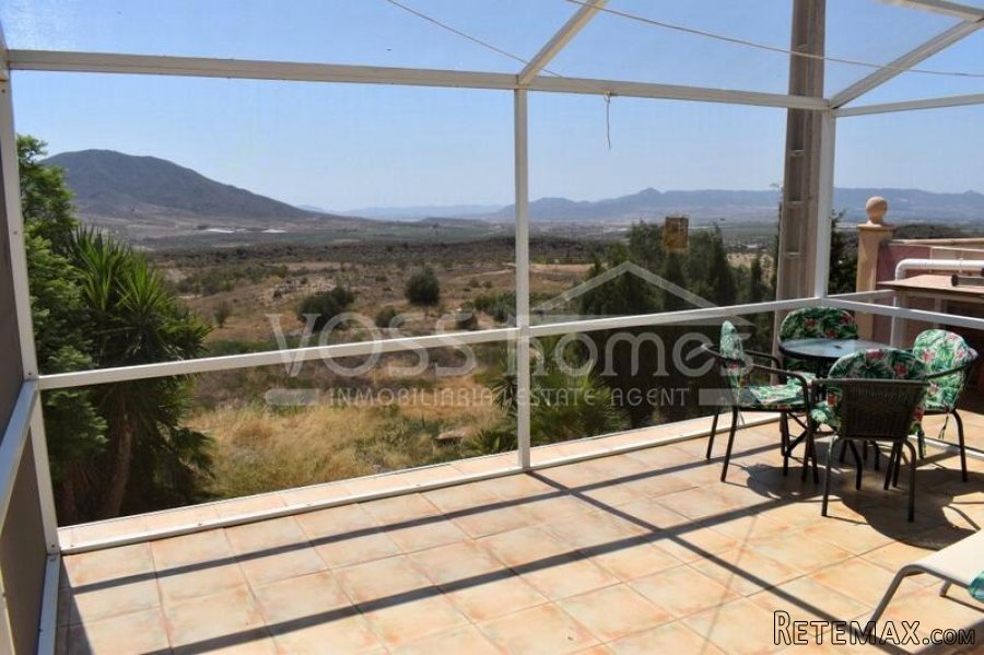 EXCLUSIVE LISTING WITH VOSS HOMES - A recently decorated 2..