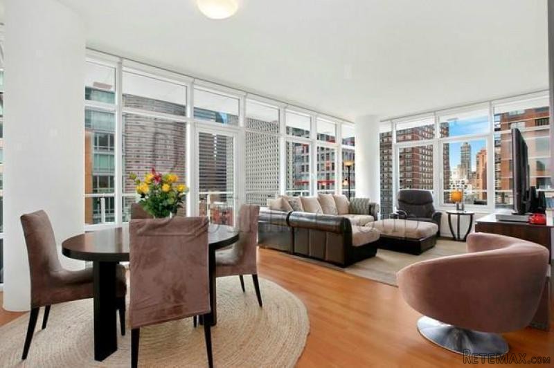 City Views-> Chic Finishes->2nd Ave..