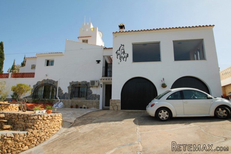 A HILL TOP CASTLE WITH PANORAMIC VIEWS!!!!!!!!!!!!!!!!!.. - 3