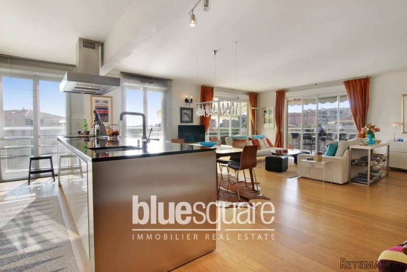 FOR SALE IN ANTIBES, SUPERB 3 BEDROOMS..