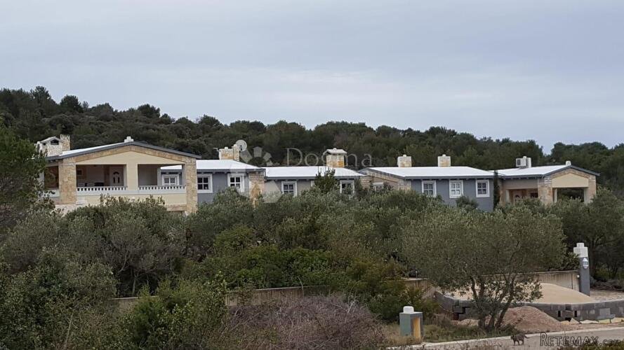 ŽIRJE, ŠIBENIK poslovno-stambeni objekt