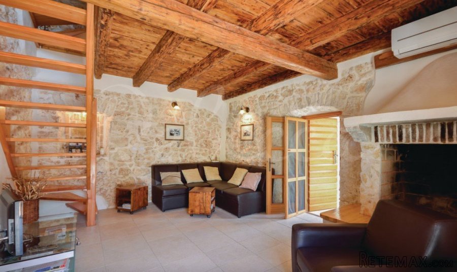ISTARSKA KAMENA KUĆA 142 m2, KOMPLETNO RENOVIRANA - 7