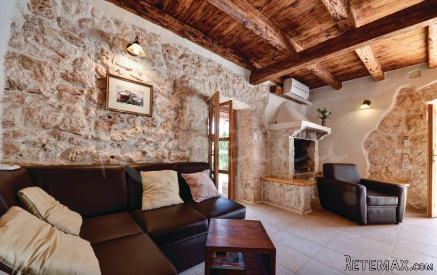 ISTARSKA KAMENA KUĆA 142 m2, KOMPLETNO RENOVIRANA - 8