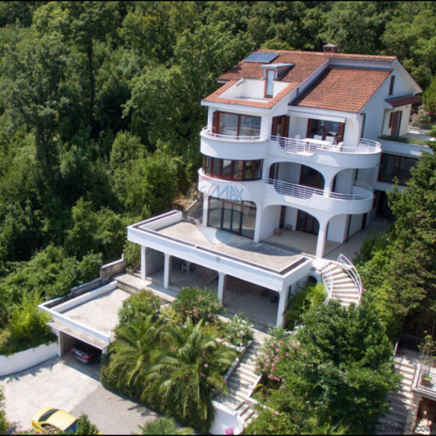 OPATIJA - prekrasna vila s otvorenim pogledom na Kvarner