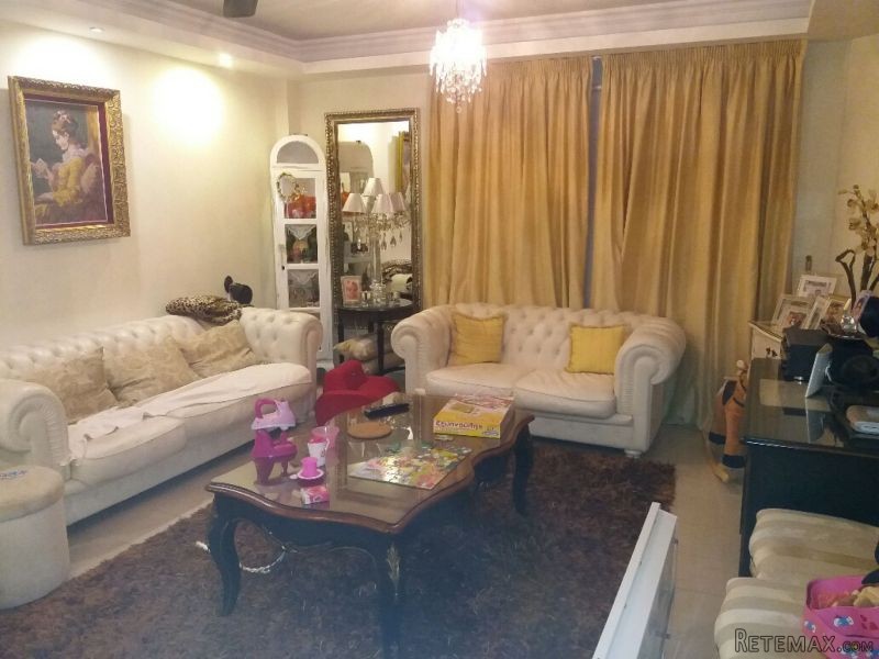 A 3 bedroom comfortable apartment in..