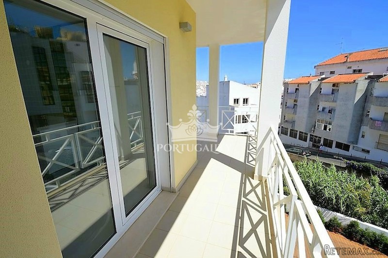 New Apartment T2 600m From The Beach