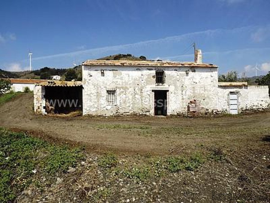 A potentially lovely and large 3 bed, 2 bath country..
