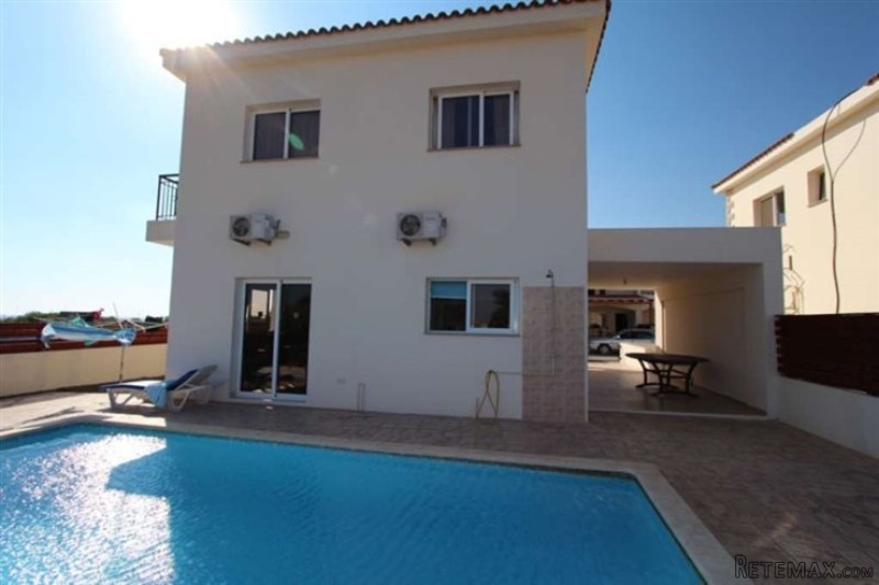 House Detached - For Sale - 3 Bedrooms