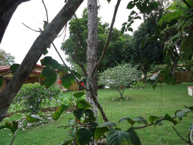Lot Ocean and River front in..
