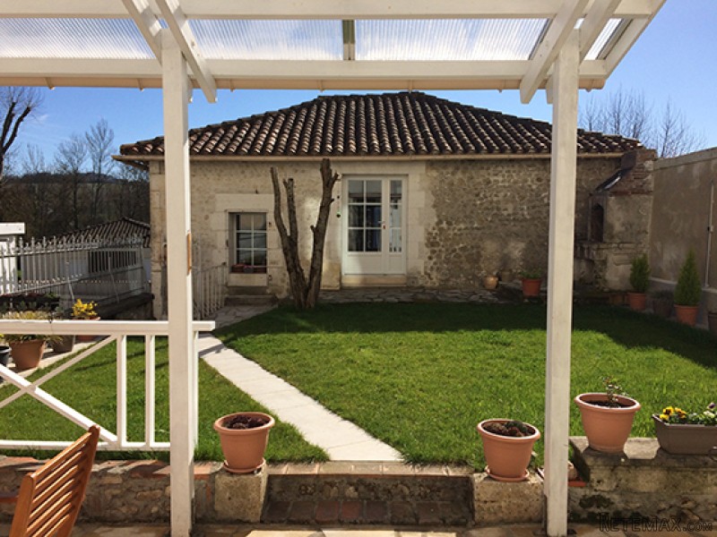 Beautifully Renovated Village House.. - 2