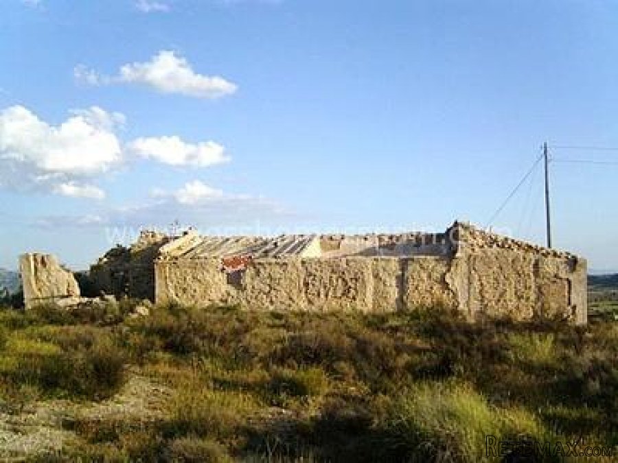 Rustic Land for sale which has a large 150m2 ruin in a..
