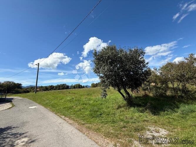 GRAĐEVINSKO ZEMLJIŠTE NADOMAK CENTRA GOSPIĆA - 2
