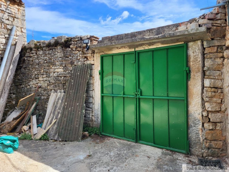 ISTRA, SVETVINČENAT - Povijesna kuća s dvorištem pored Kašte - 2
