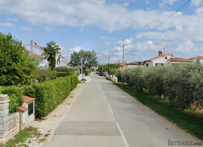 Lijepa parcela na zapadnoj obali Istre!