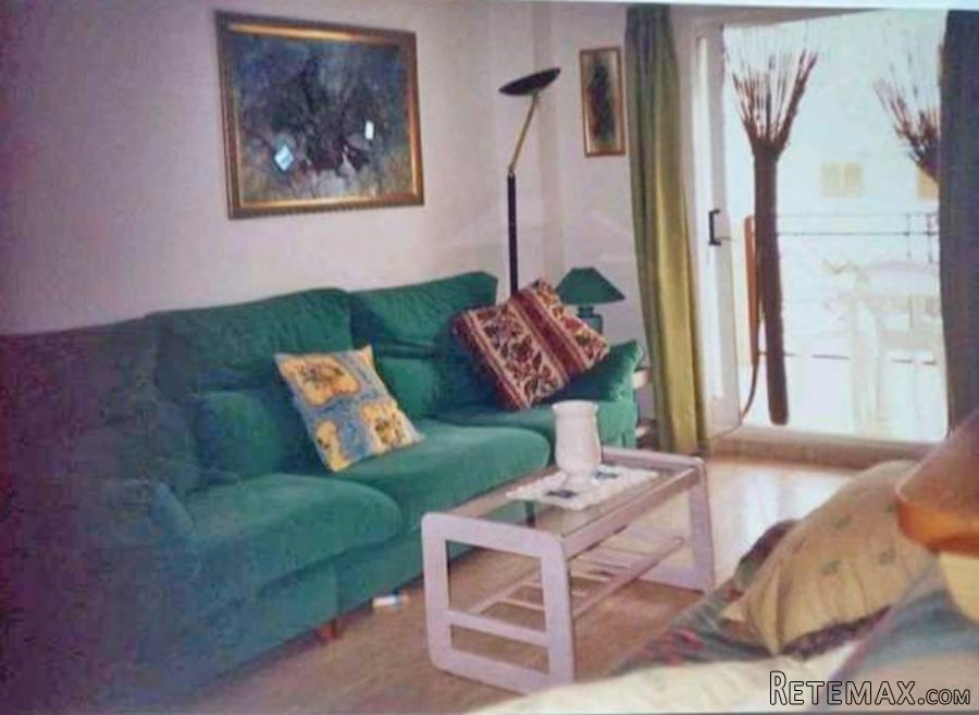 Beautiful green gated complex 3 minutes walk to the chic.. - 3