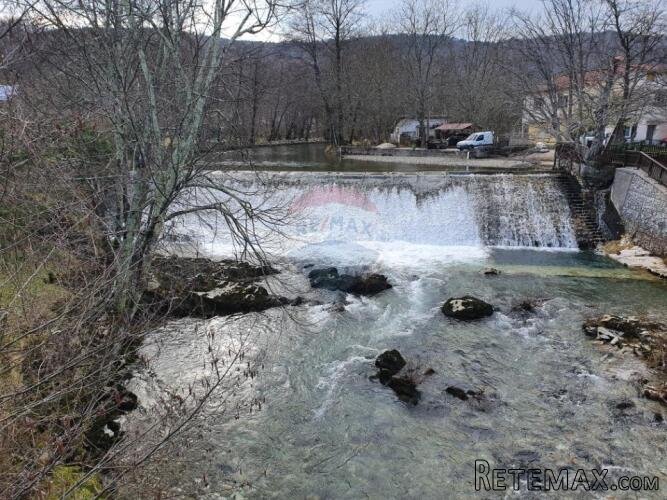 Jelenje - Zemljište za višestambenu izgradnju 3704 m2 - 3