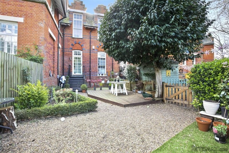 2 Bedroom House, Freehold