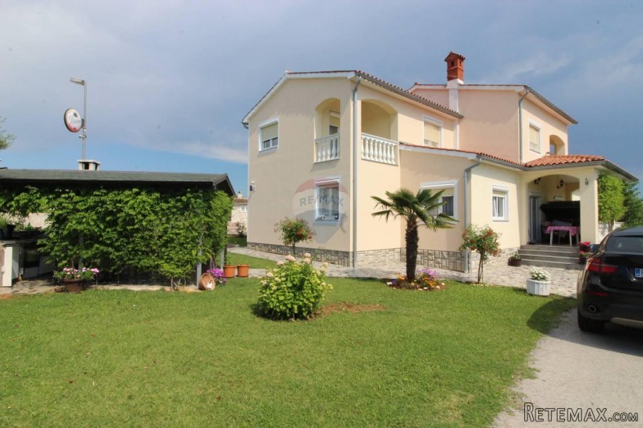 Istra, kuća u Fažani, posebna nekretnina stambeno poslovne n