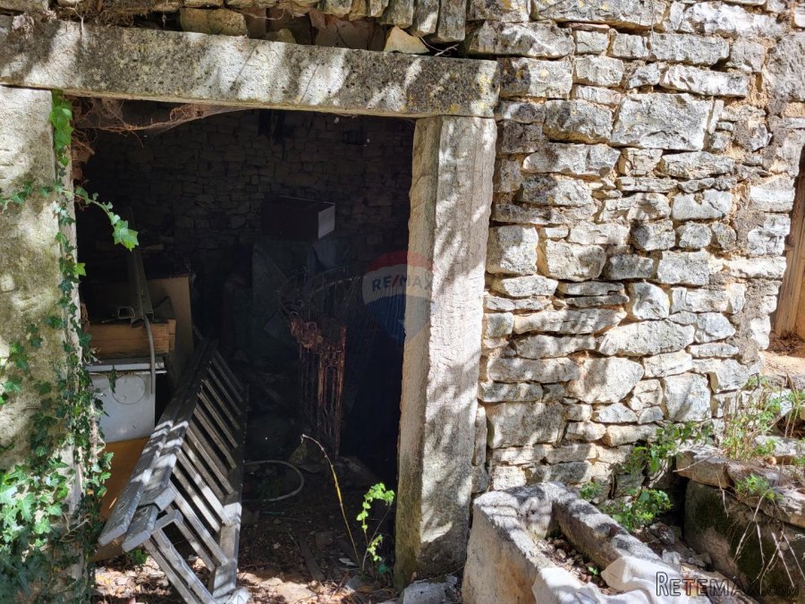 ISTRA, SVETVINČENAT - Povijesna kuća s dvorištem pored Kašte - 5