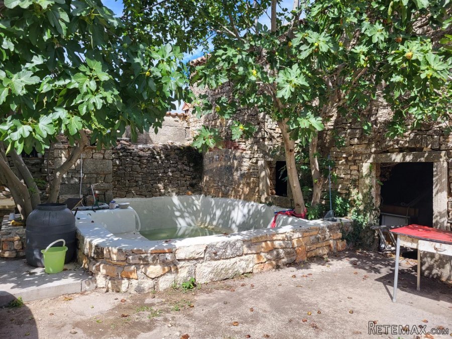 ISTRA, SVETVINČENAT - Povijesna kuća s dvorištem pored Kašte - 6