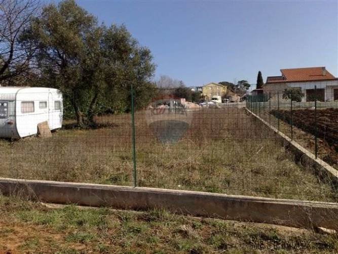 Umag, građevinsko zemljište s građevinskom dozvolom - 4