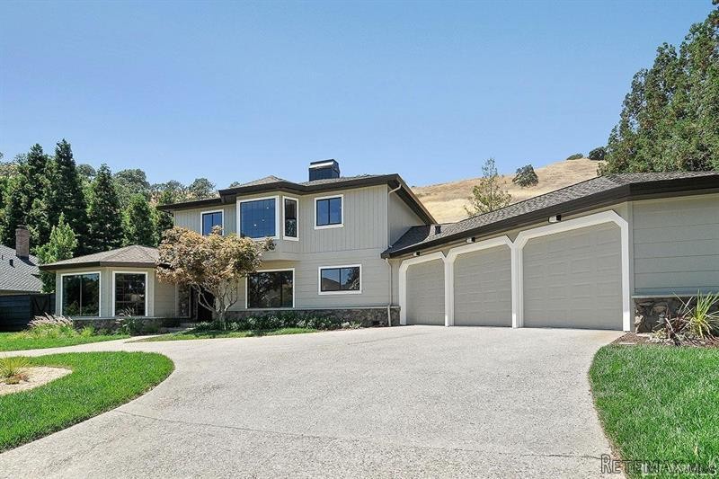 4 bedroom House For Sale: 3252.. - 2