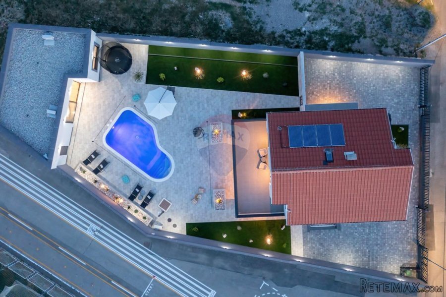 Novi Vinodolski, moderna vila sa bazenom - 8