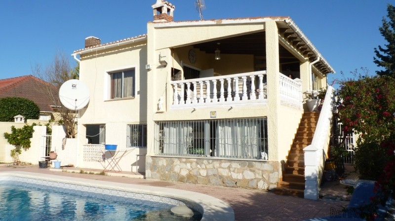 RS358, Detached villa 100m from La..