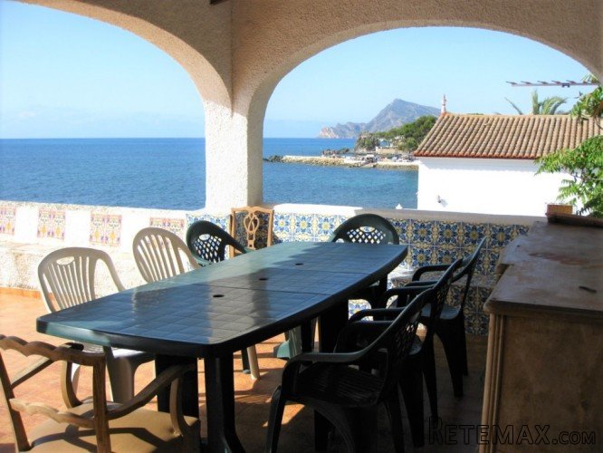 HISTORIC AND UNIQUE BEACH FRONT PROPERTY IN ALTEA!!.. - 2