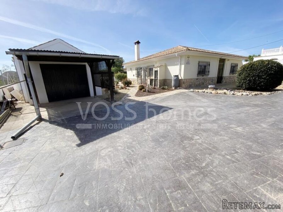 NEW & EXCLUSIVE TO VOSS HOMES - A large, 3 bed, 2 bath.. - 2