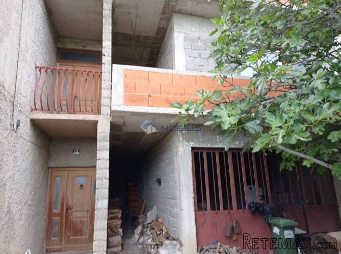 Split, Podstrana, rohbau kuća 265 m2, 10 jedinica! - 2