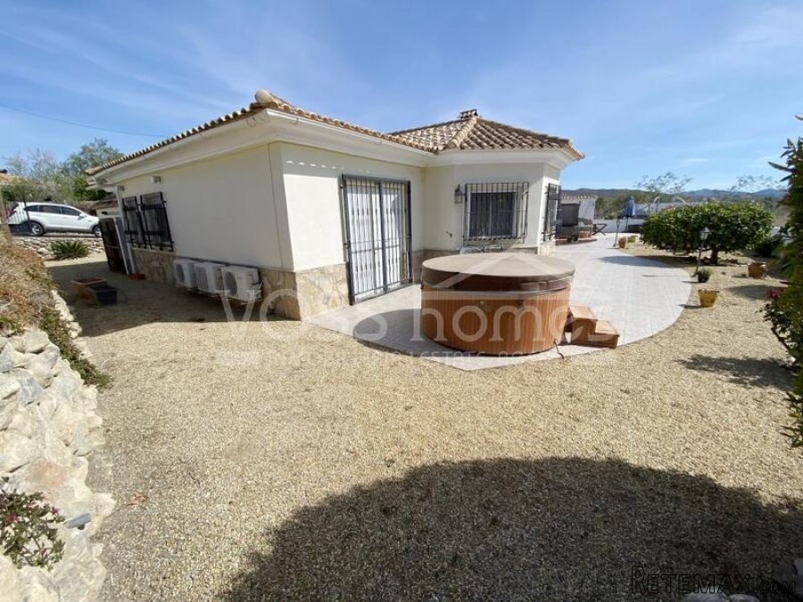 NEW & EXCLUSIVE TO VOSS HOMES - A large, 3 bed, 2 bath.. - 4