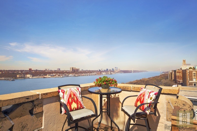 1 bedroom PentHouse For Sale: 355..