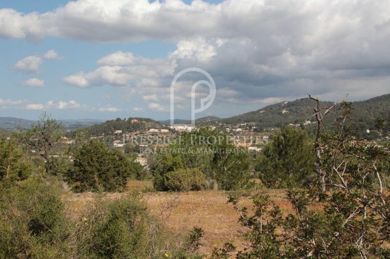 Rustical land with countryside views on..